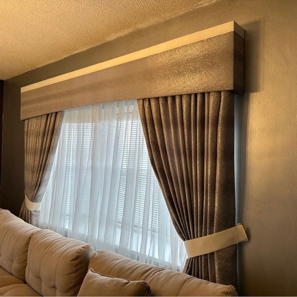 Silver curtains - Picture 5 of 8